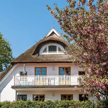 Lägenhet Ahrenshooper 04 *